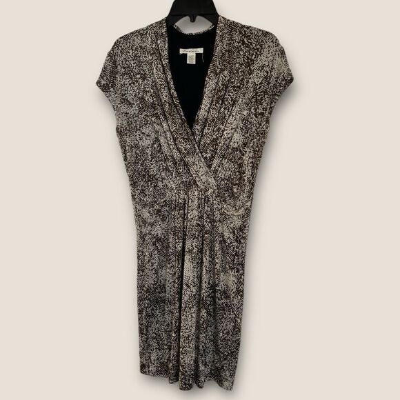 Animal print dress size Medium, short sleeves - Picture 2 of 8